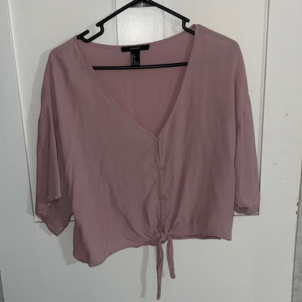 Mauve size small short sleeve blouse